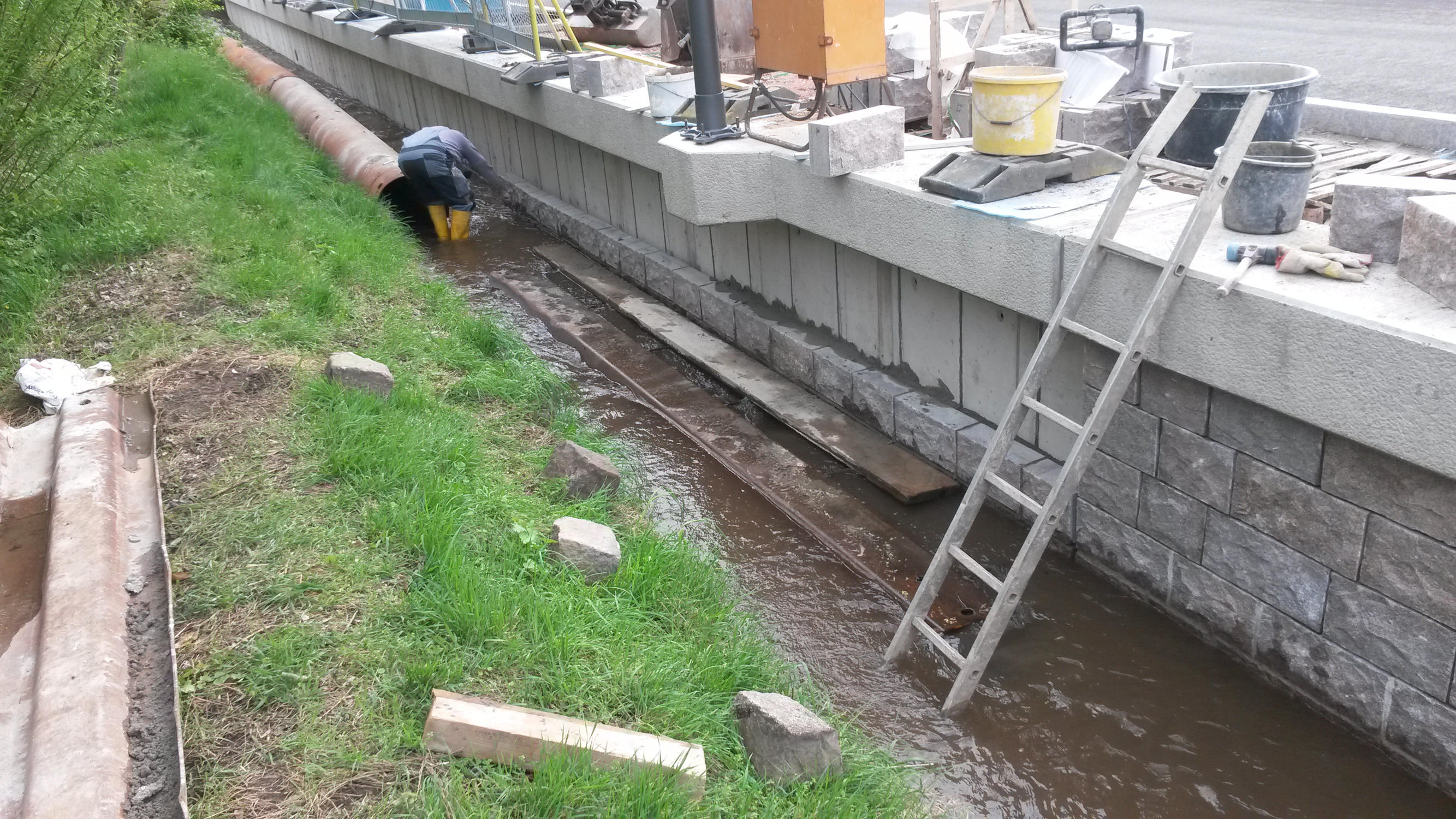Natursteinverblendung in Volkersdorf Bauphase